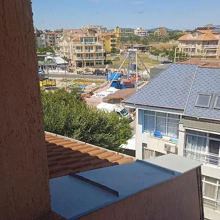 Lazur Apartamento *